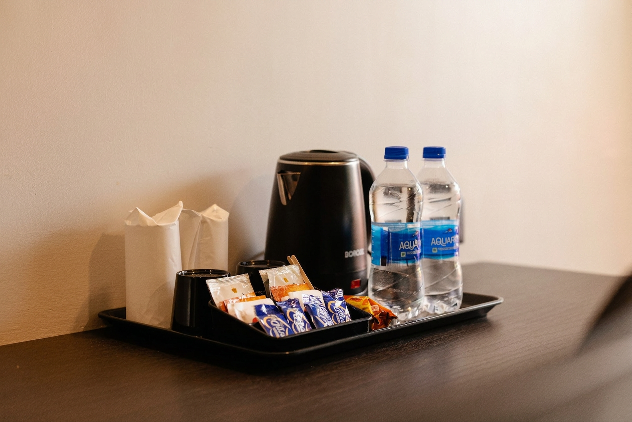 In-room tea and water amenities