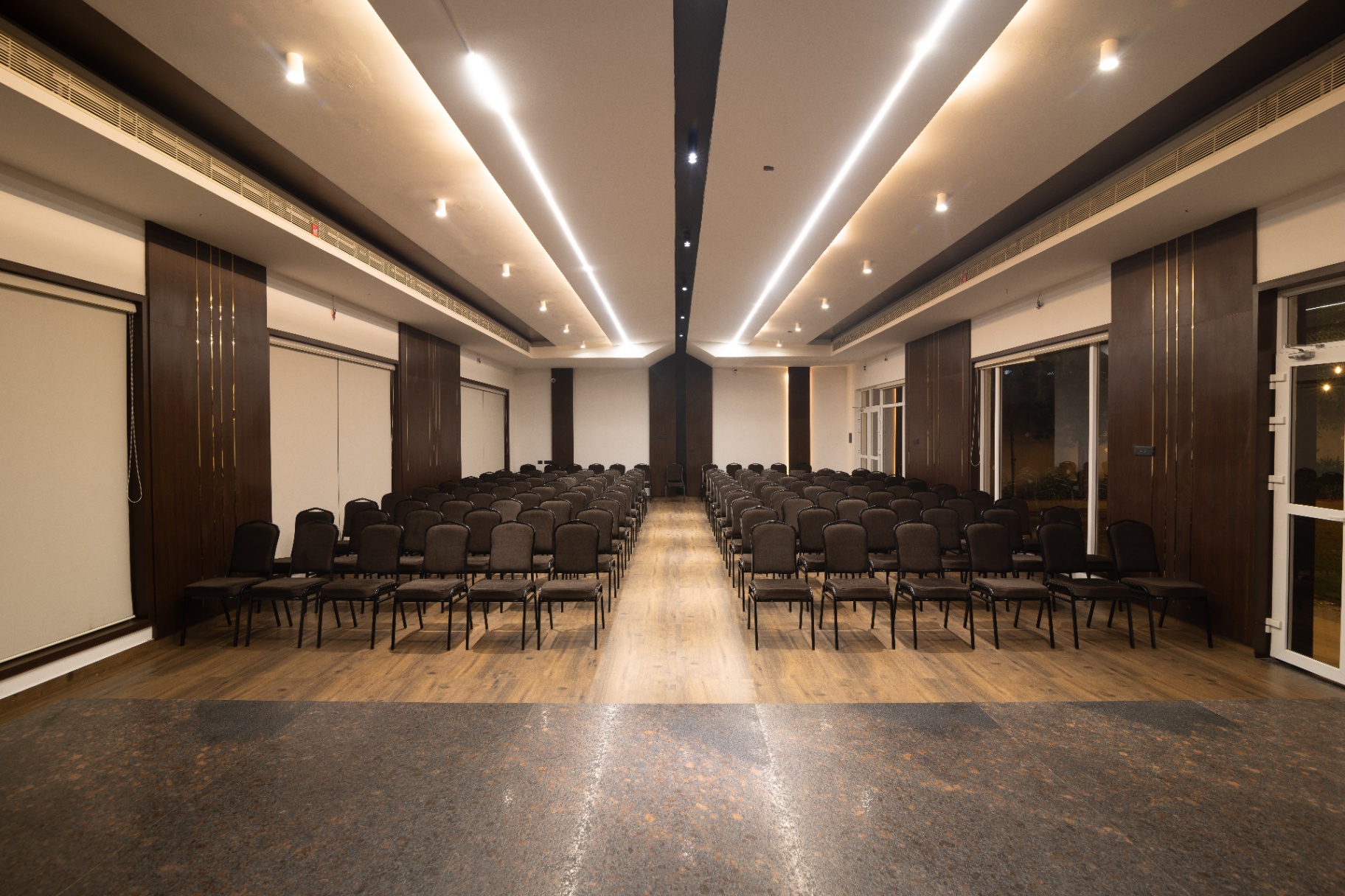 D's Lawn Hall — 3