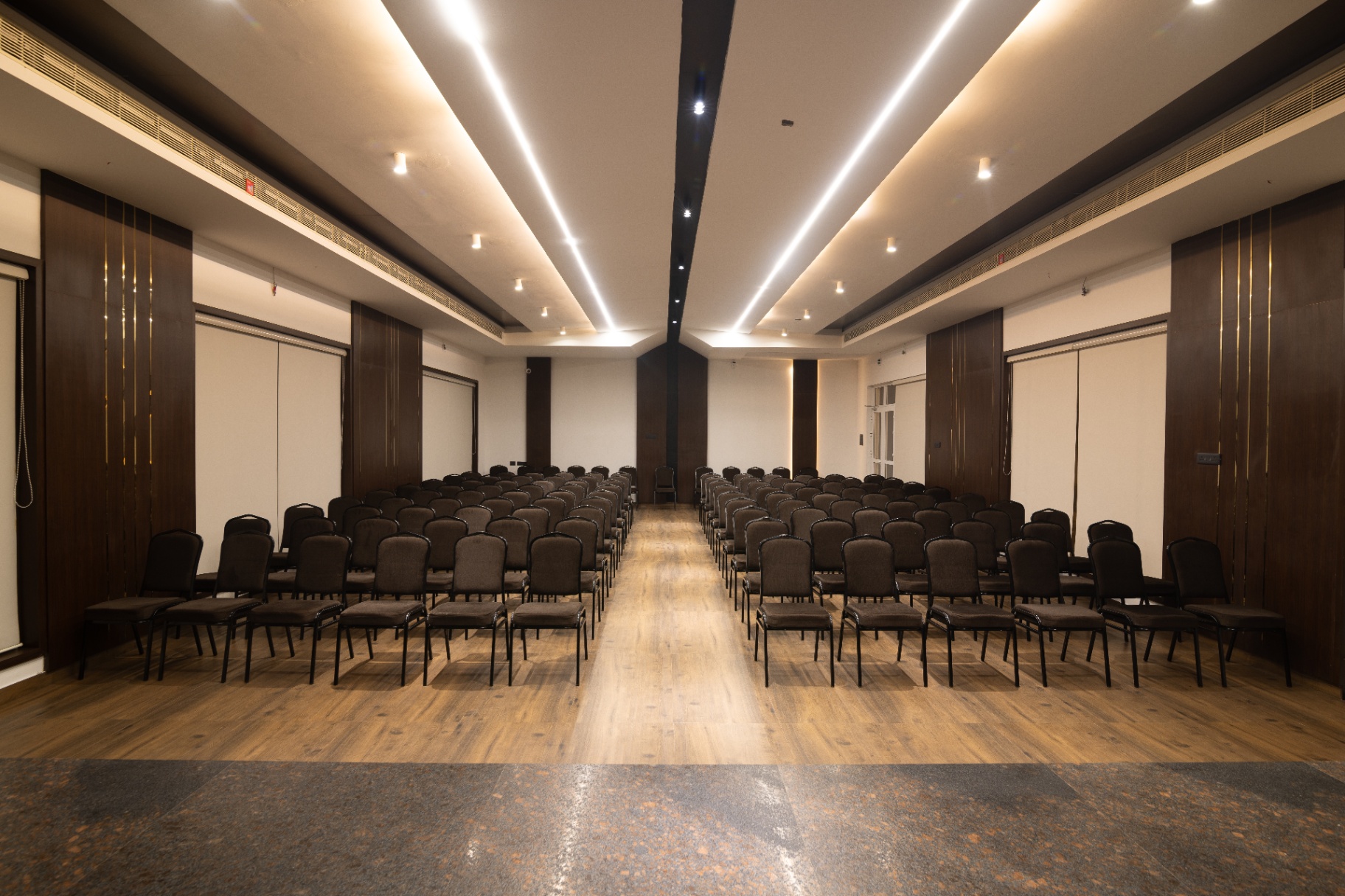 D's Lawn Hall — 4