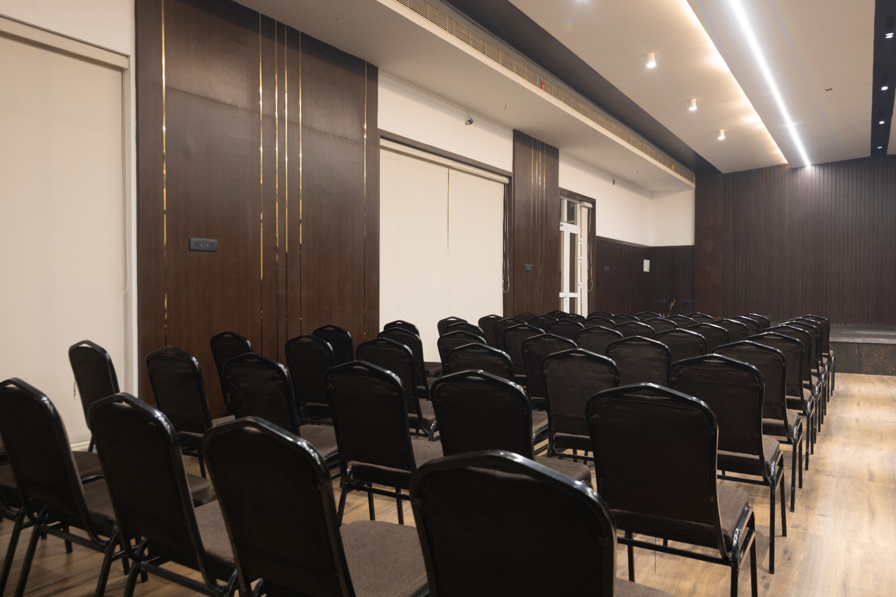 D's Lawn Hall — 6